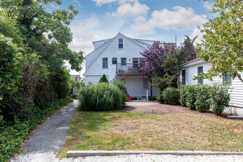 616 Commercial St 15