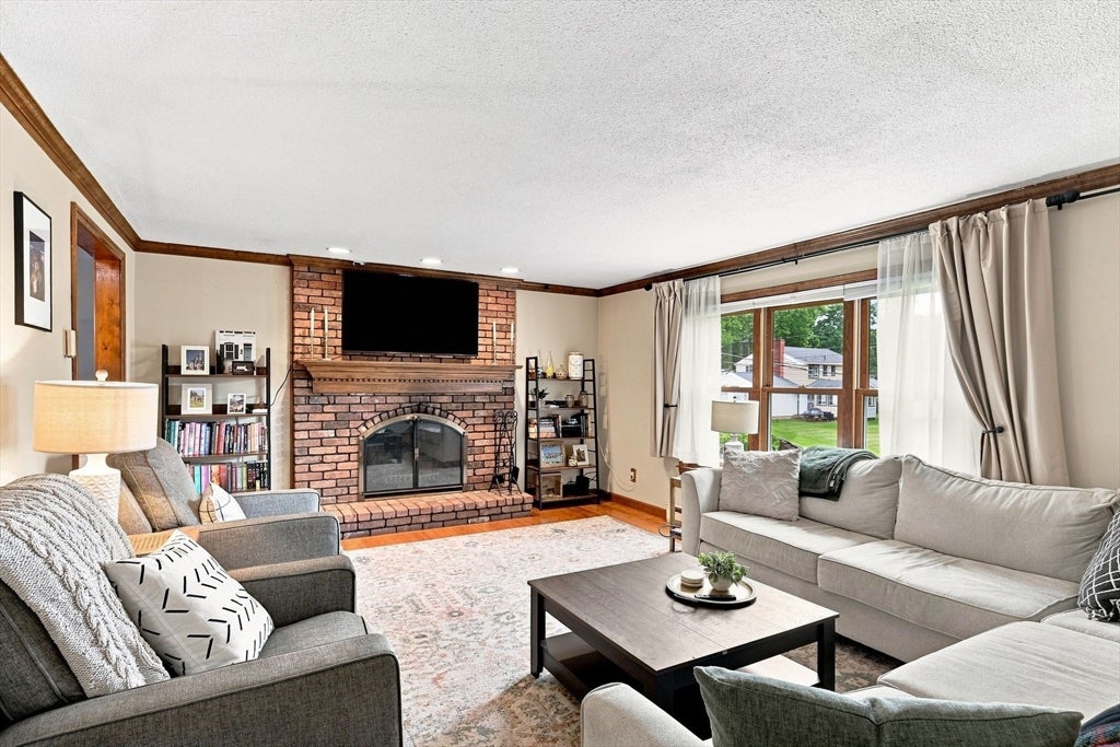 367 Steiger Dr, Westfield, MA, 367 Steiger Dr, Westfield, MA Photo #6