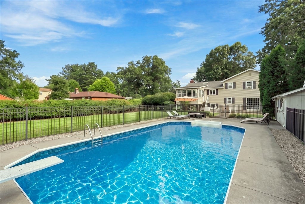 367 Steiger Dr, Westfield, MA, 367 Steiger Dr, Westfield, MA Photo #3