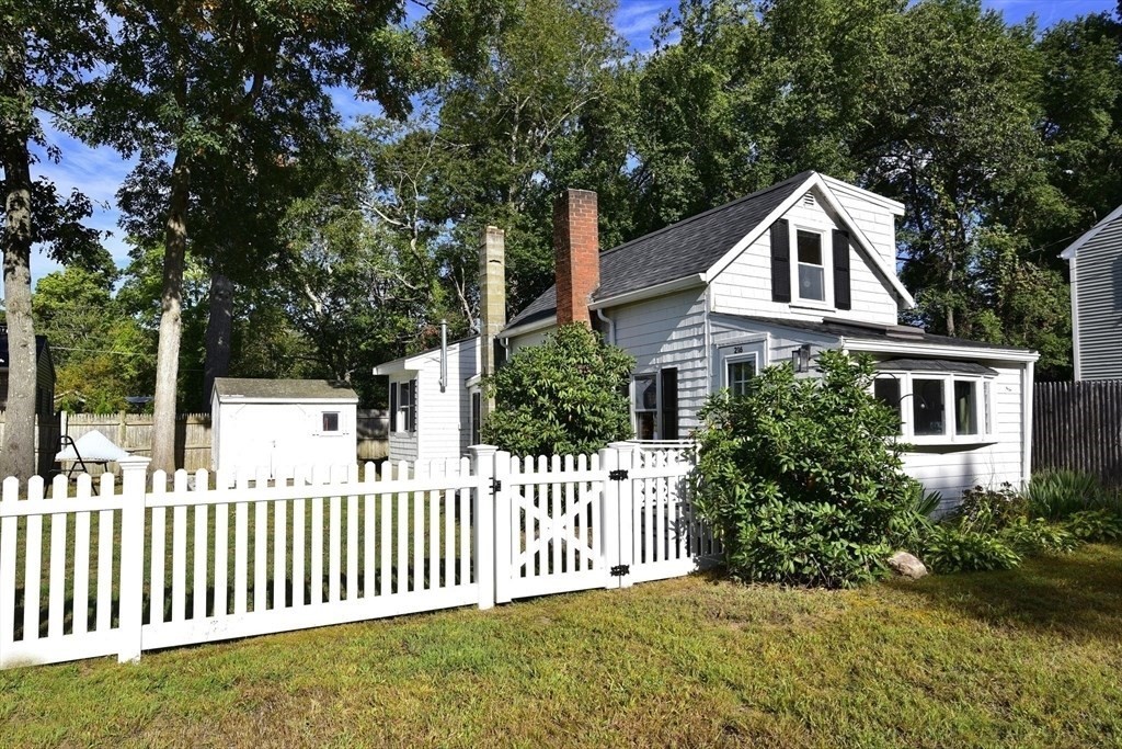 216 Waltham Street