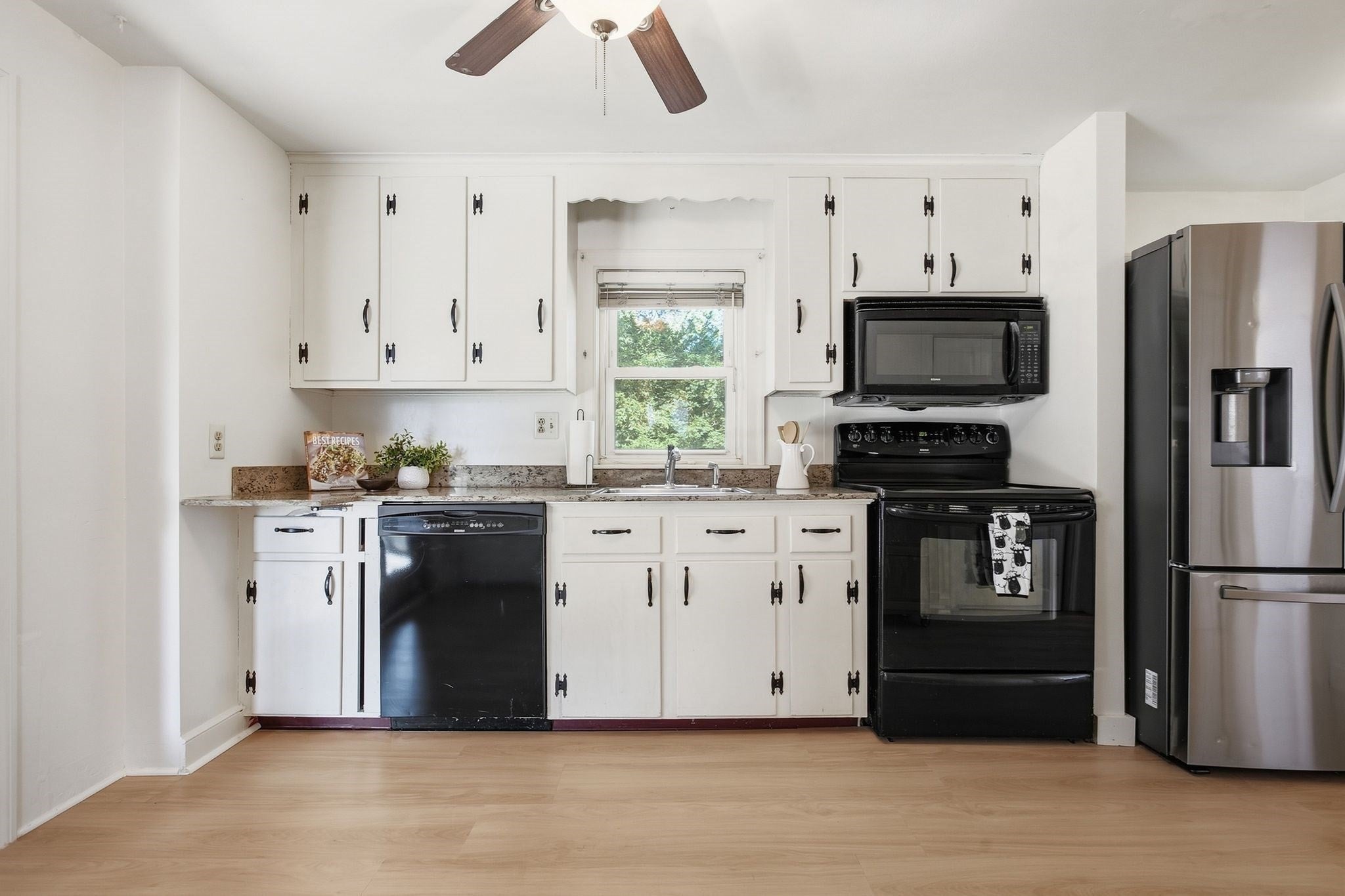 222 Cambridge Road, Woburn, MA Photo #8