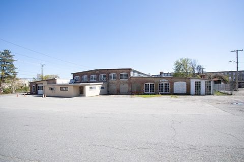 Photo of 994 Jefferson St #2, Fall River, MA 02721 (MLS # 73519840)