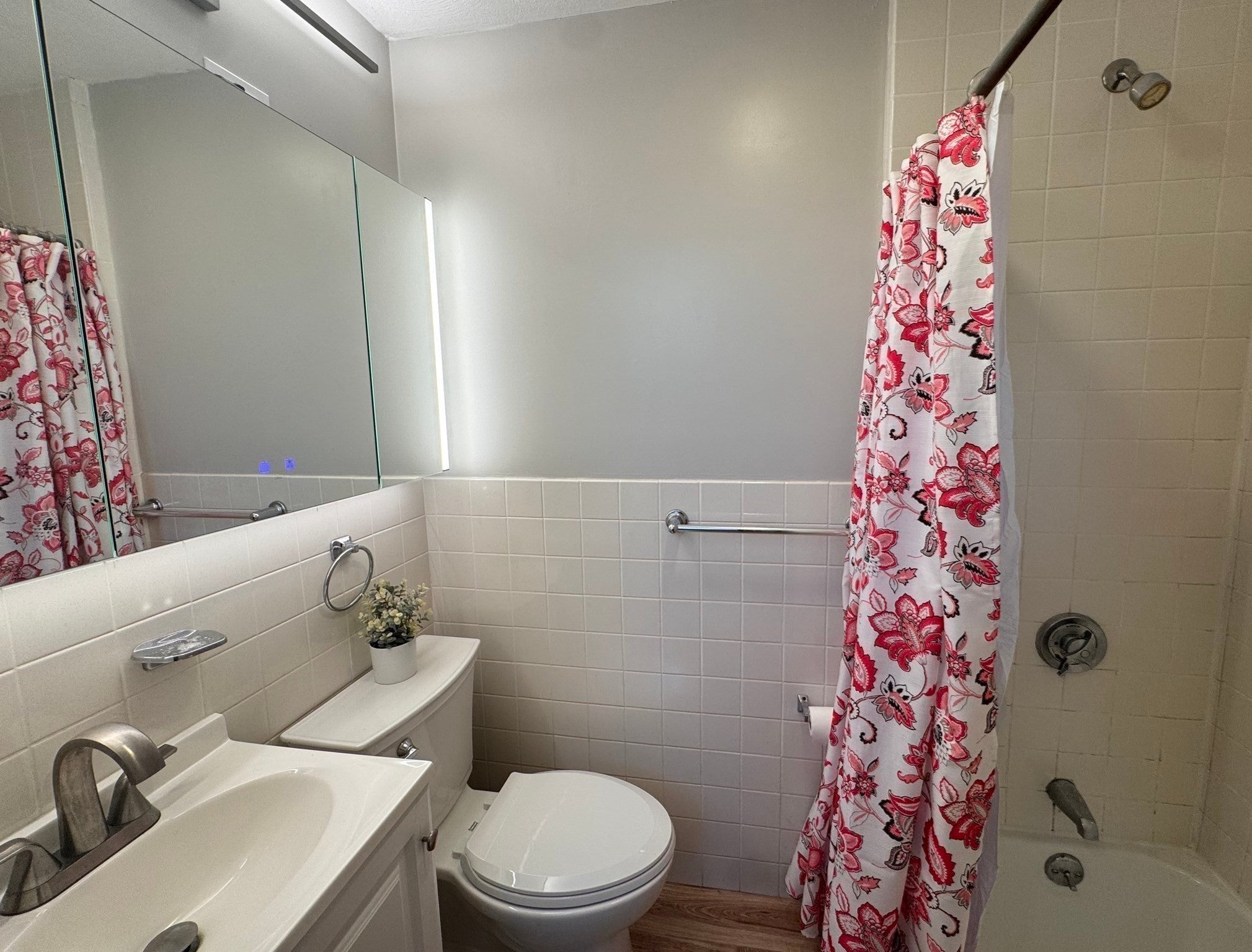 17 Farragut Avenue #2, Somerville, MA Photo #6