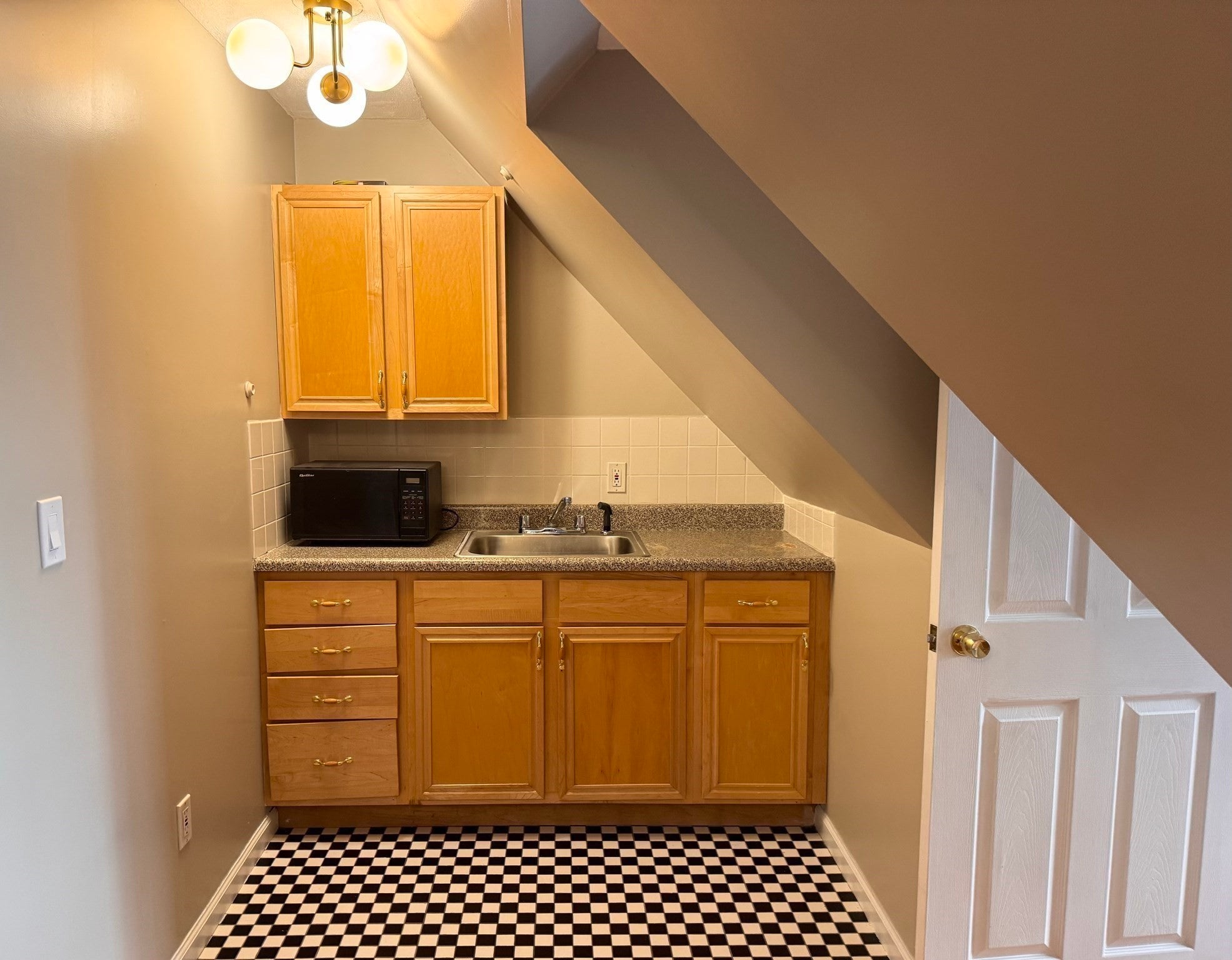 17 Farragut Avenue #2, Somerville, MA Photo #7
