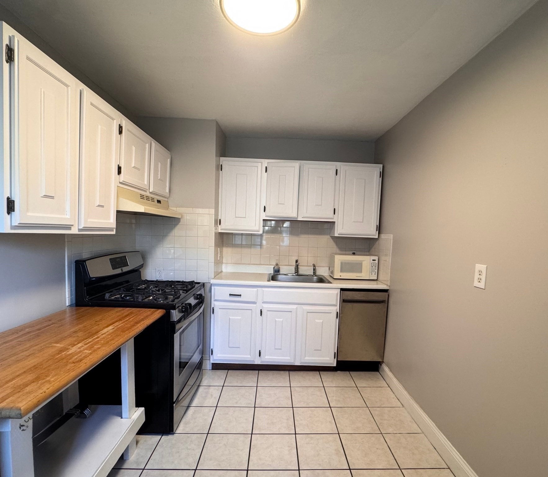 17 Farragut Avenue #2, Somerville, MA Photo #3