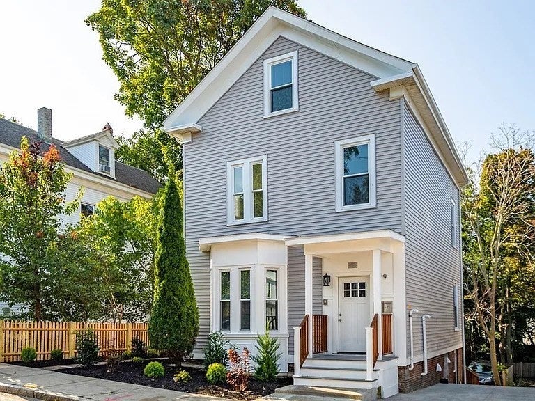 Photo of 49 Alpine St, Boston, MA