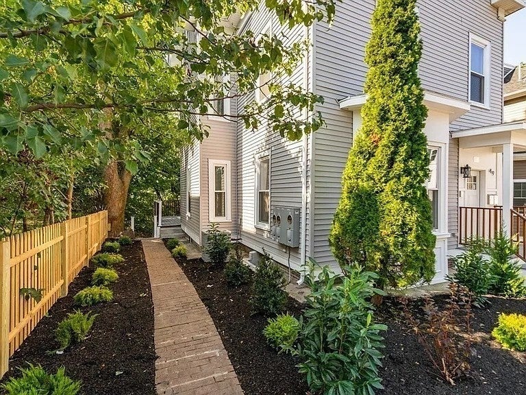 49 Alpine St #2, Boston, MA Photo #15