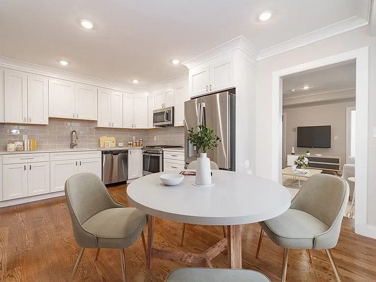 49 Alpine St #2, Boston, MA Photo #2