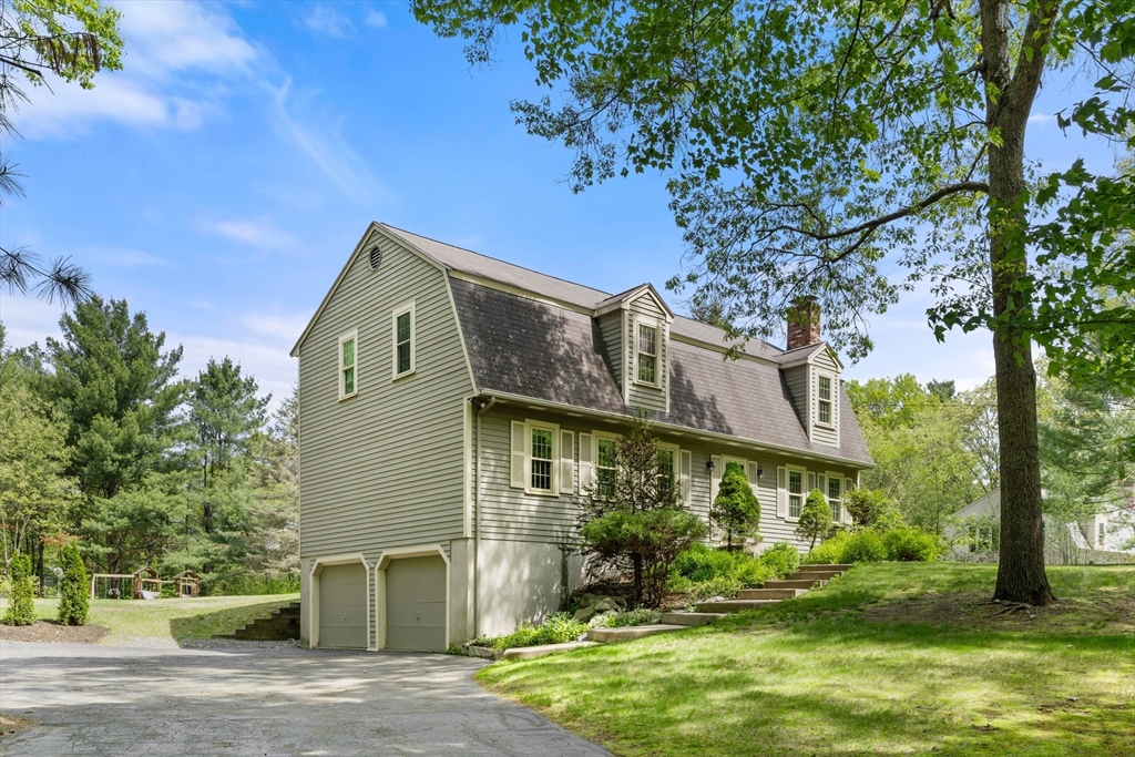 18 Maple St