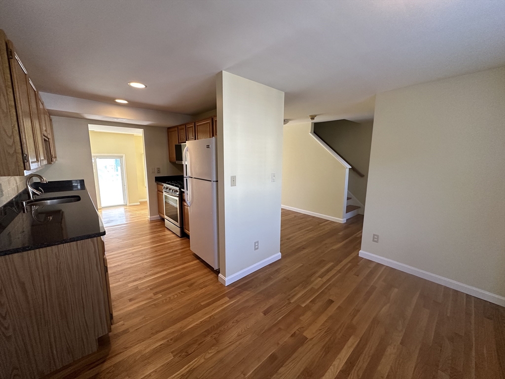 40 Tisdale Dr 40