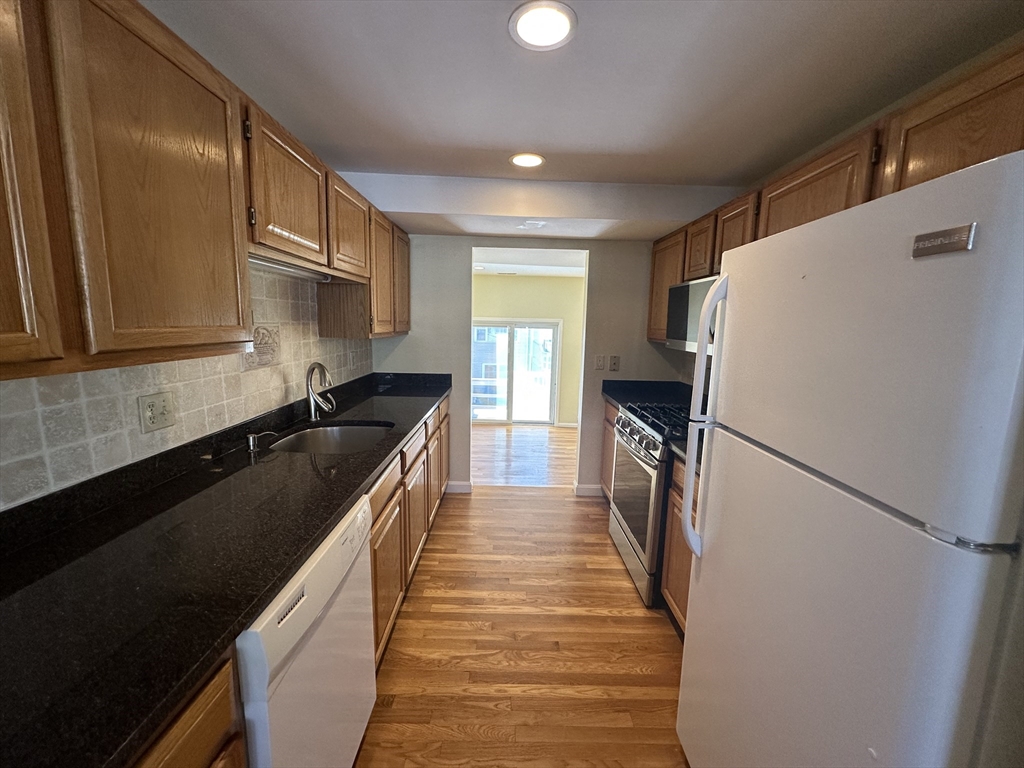 40 Tisdale Dr 40