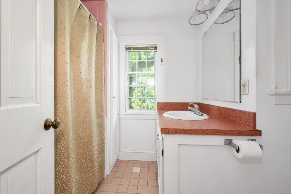 54 Rockwood Rd, Norfolk, MA Photo #16