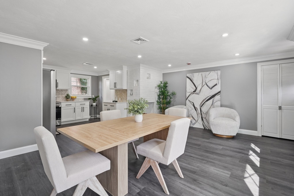36 Pondview Cir
