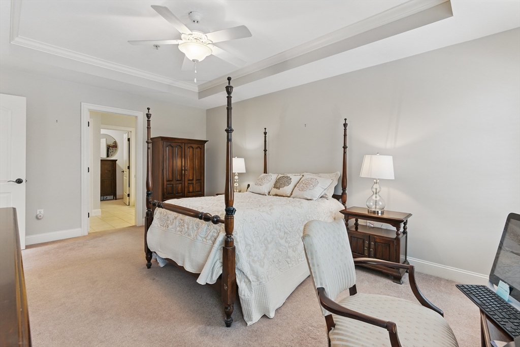 West Springfield, Massachusetts 01089, United States, 2 Bedrooms Bedrooms, ,2 BathroomsBathrooms,Residential,Pending,109798