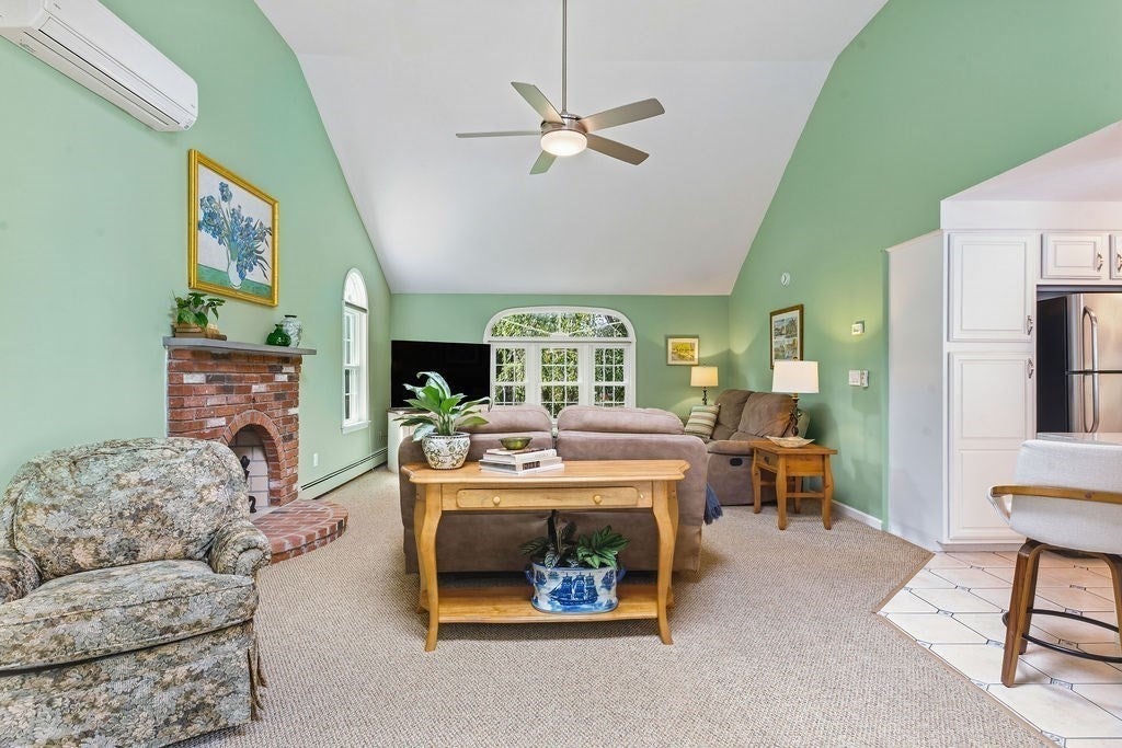 18 Fredric Ln, Mansfield, MA Photo #26