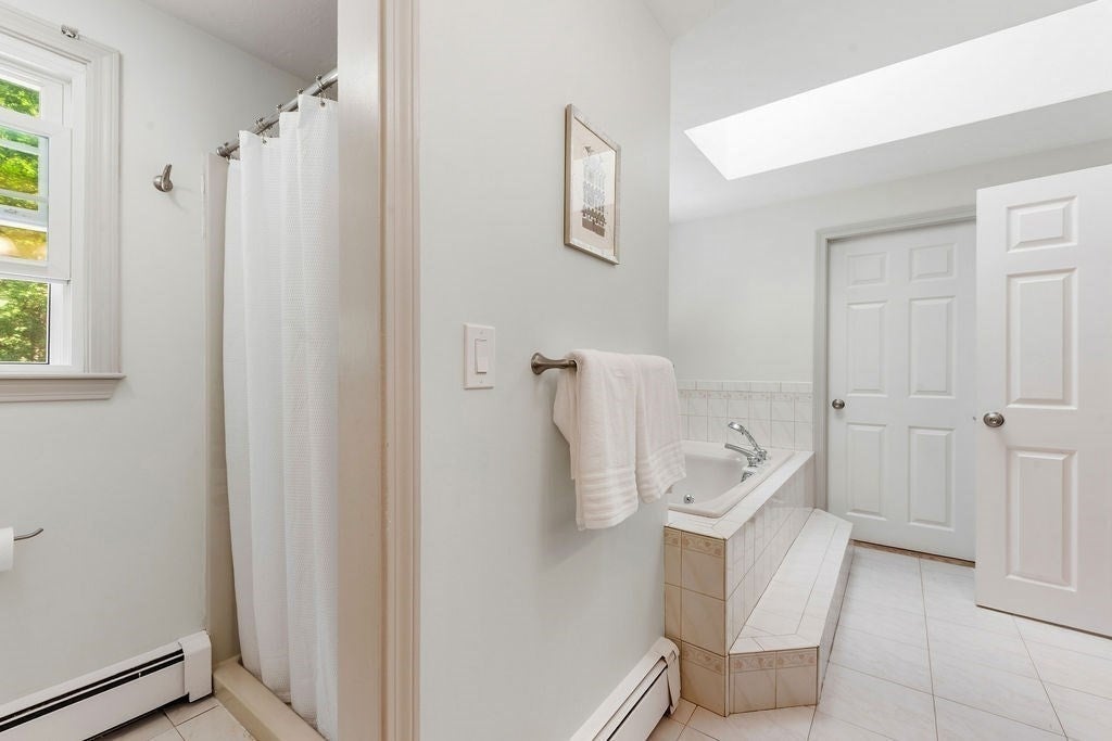 18 Fredric Ln, Mansfield, MA Photo #38