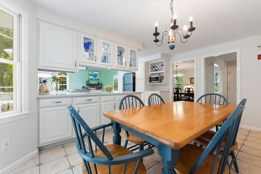 18 Fredric Ln, Mansfield, MA Photo #20