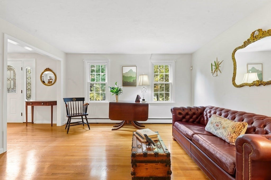 18 Fredric Ln, Mansfield, MA Photo #12
