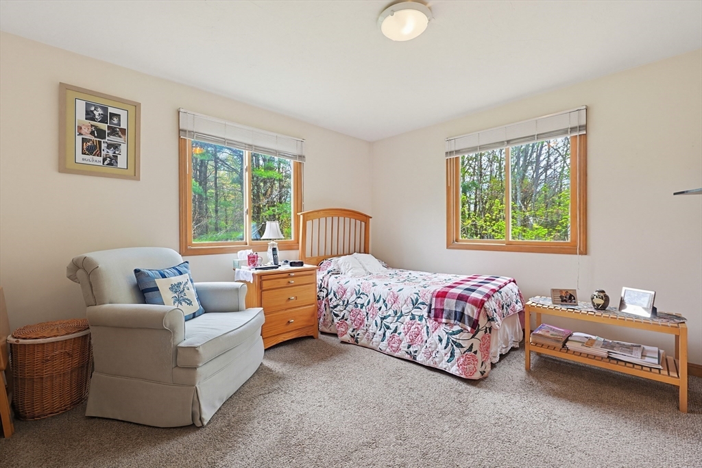 1 Cheyenne Dr, Hubbardston, MA Photo #17