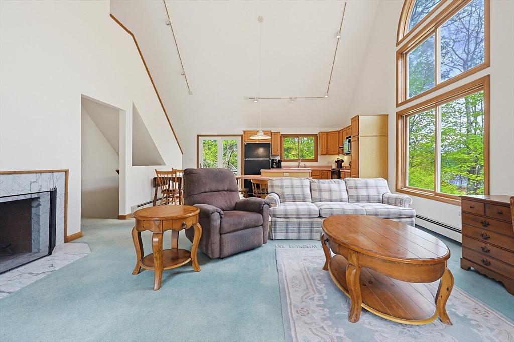 1 Cheyenne Dr, Hubbardston, MA Photo #12