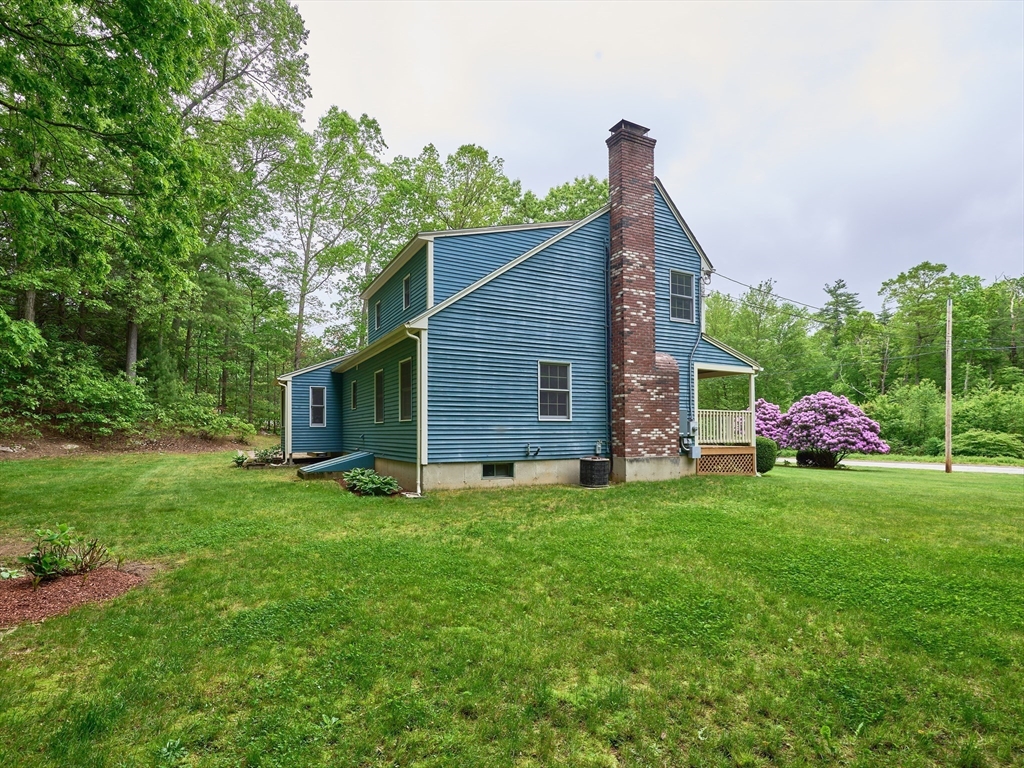 127 Paradise Ln