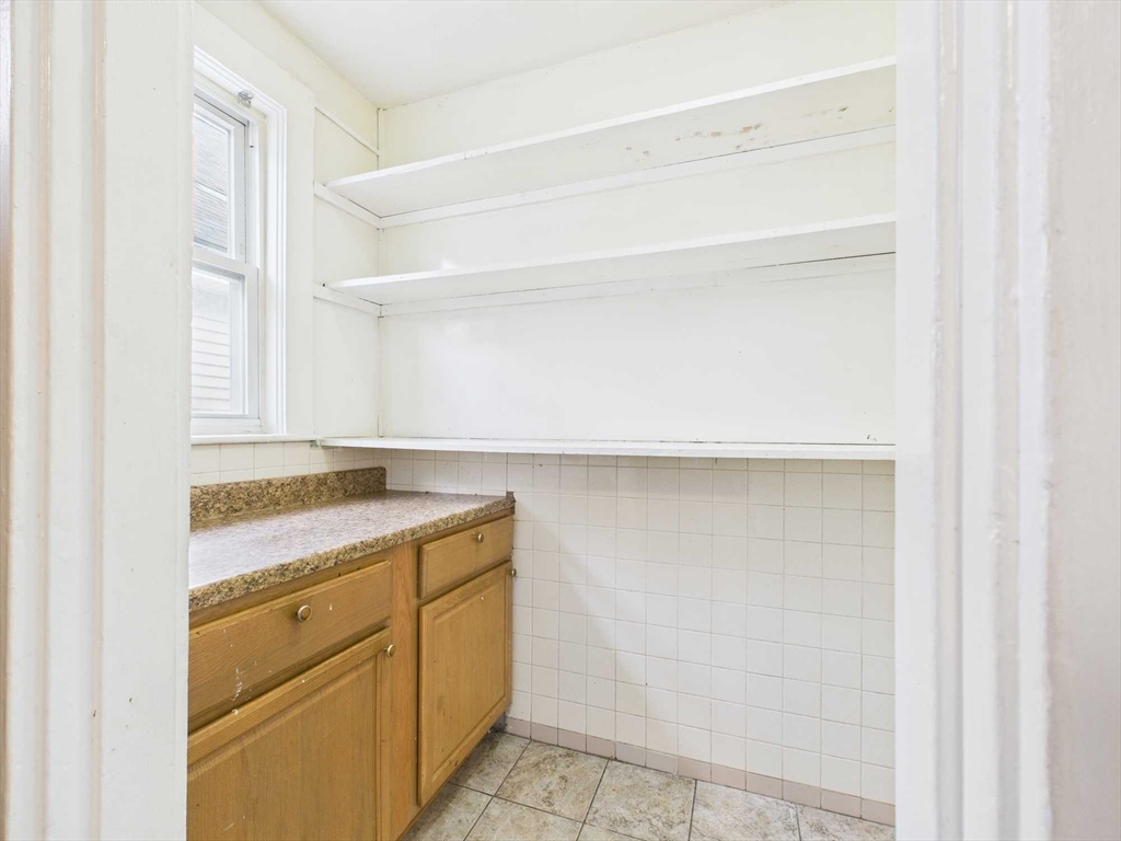 32-34 Holyoke St 34-2