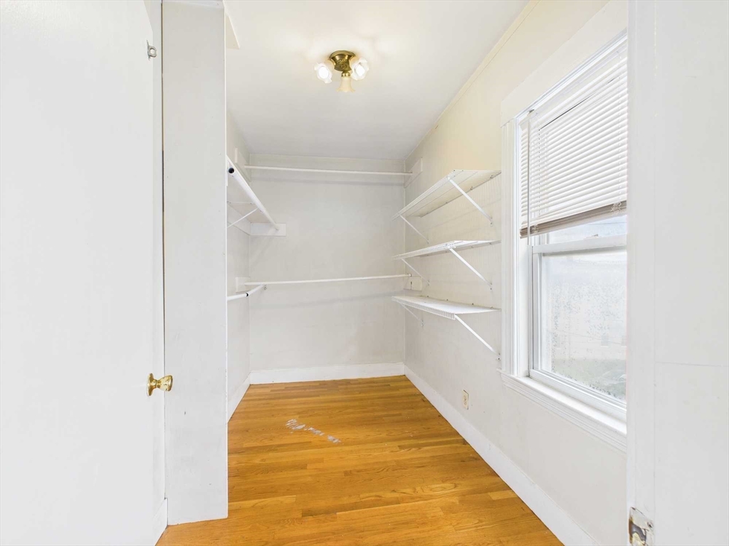 32-34 Holyoke St 34-2