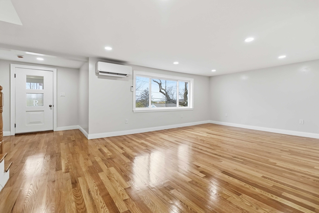 123 Pine Hill Cir
