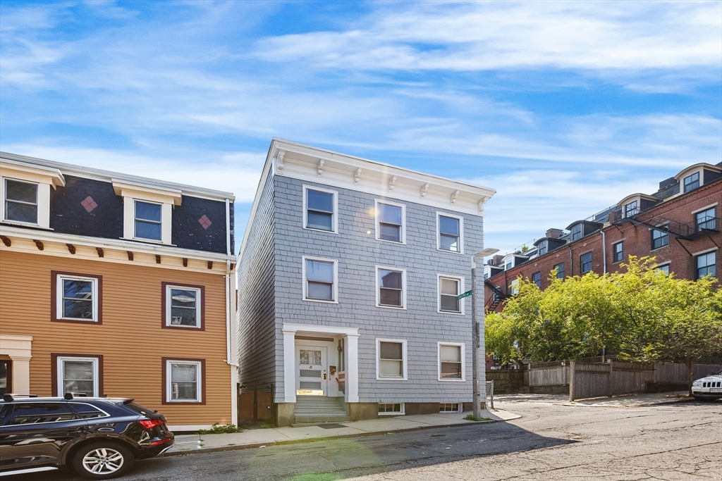 5 Monument St