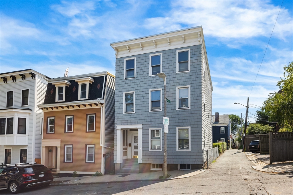 5 Monument St
