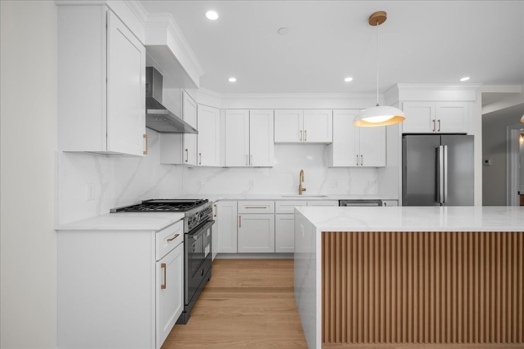 595 Broadway 302