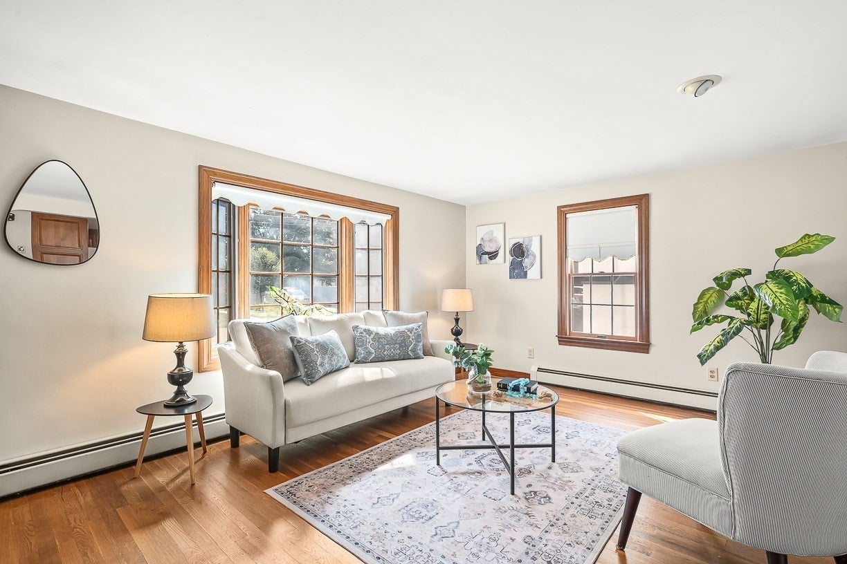 12 Leo Ave, Dracut, MA, 12 Leo Ave, Dracut, MA Photo #5