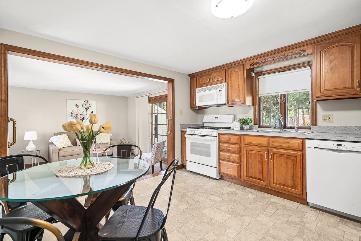 12 Leo Ave, Dracut, MA, 12 Leo Ave, Dracut, MA Photo #8