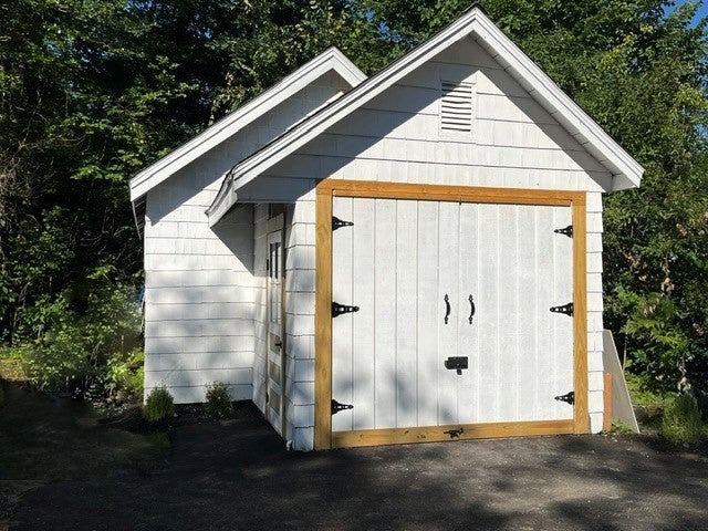127 Taunton Ave