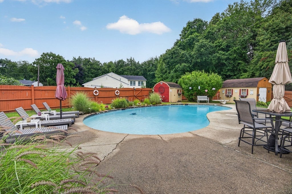17 Coach Rd, Billerica, MA, 17 Coach Rd, Billerica, MA Photo #14