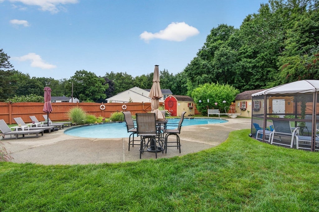 17 Coach Rd, Billerica, MA, 17 Coach Rd, Billerica, MA Photo #17