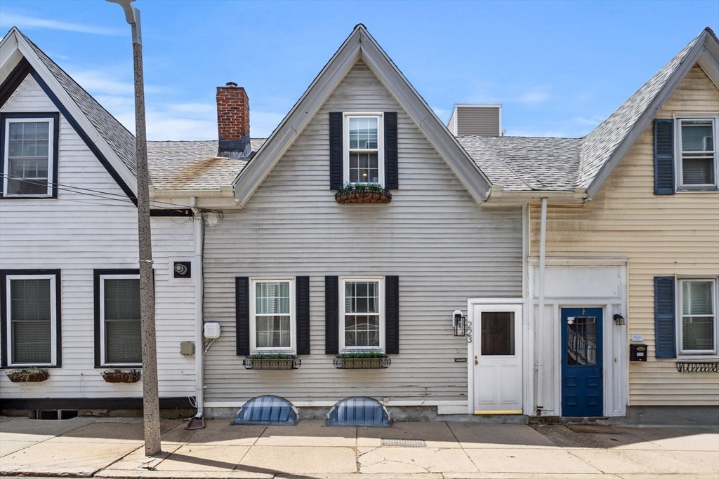 223 Bolton St, Boston, MA Photo #23