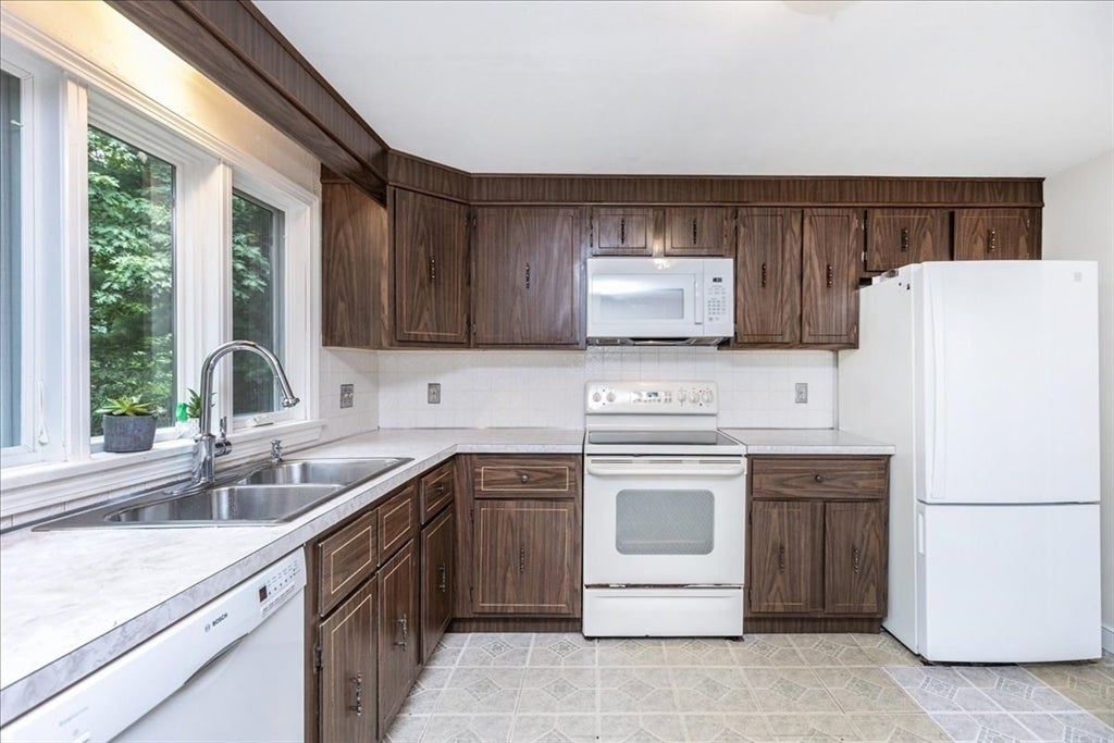 37 Kathleen Drive, Andover, MA, 37 Kathleen Drive, Andover, MA Photo #11