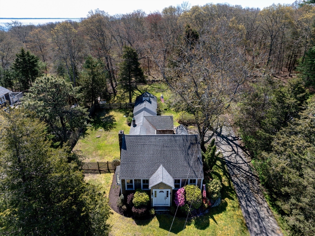 12 Noyes Ave