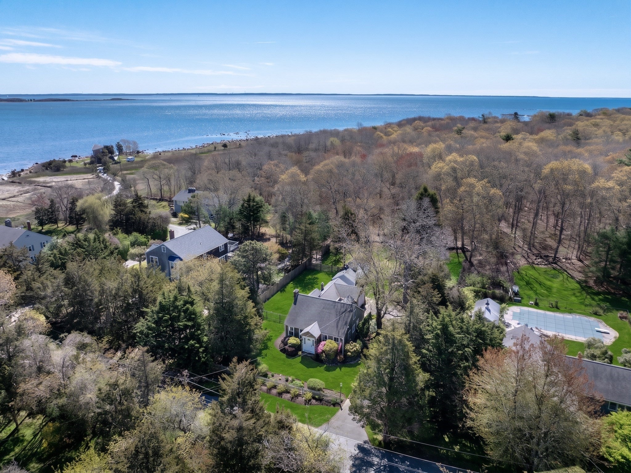 12 Noyes Ave, Mattapoisett MA 02739