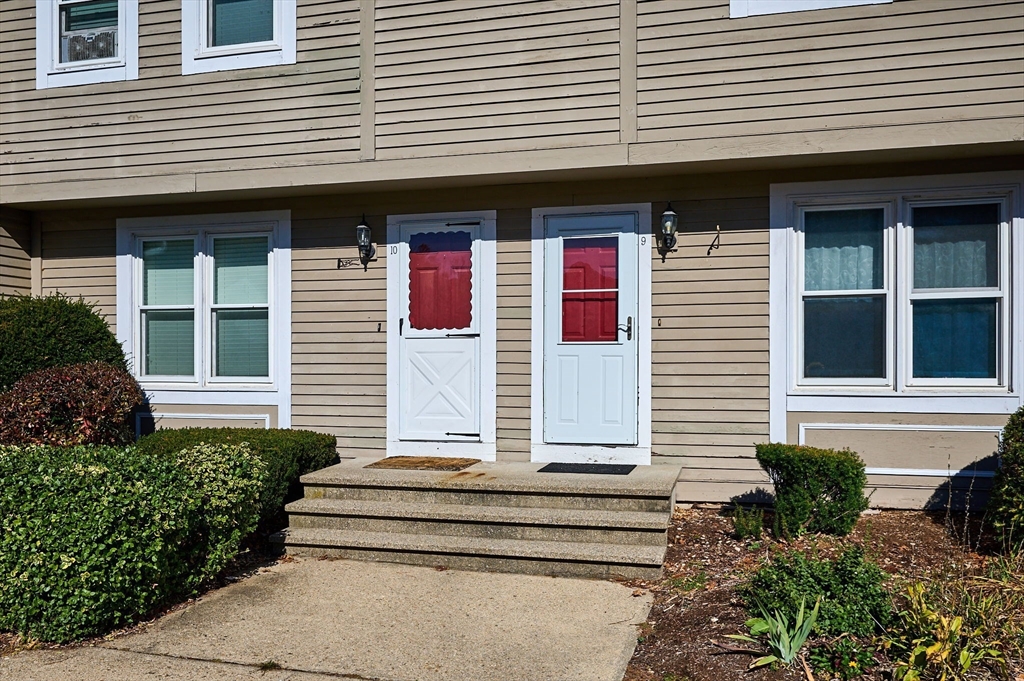 1430 Russell Rd 9