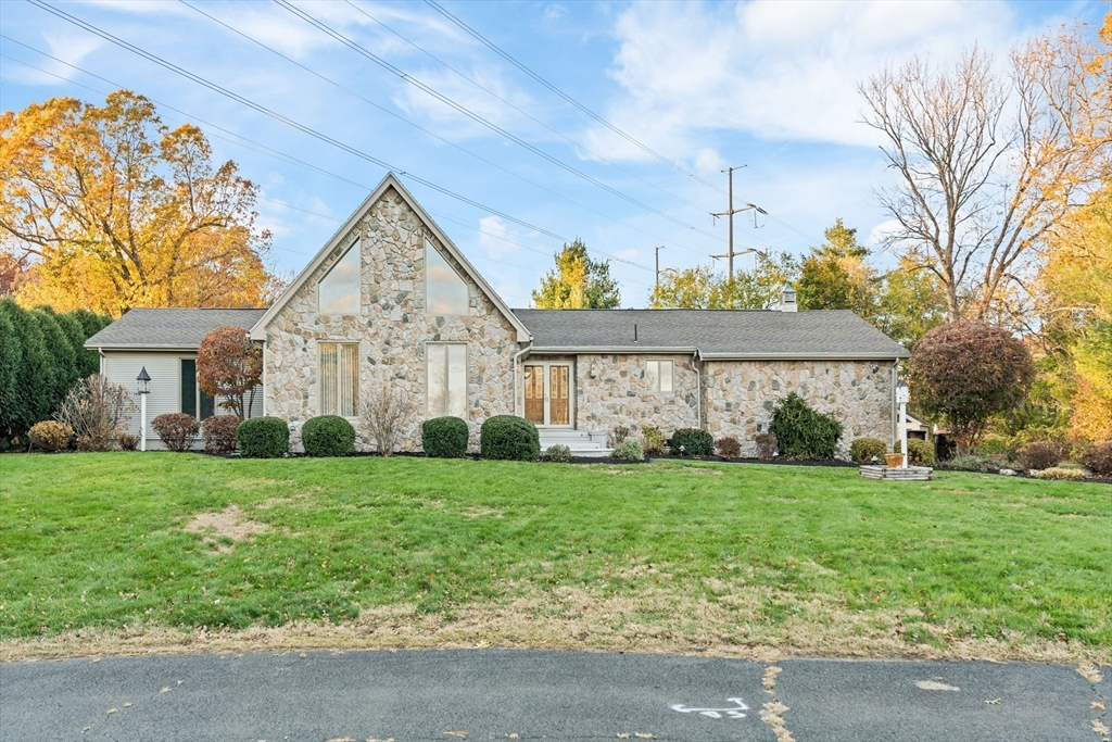 86 Willow Book Drive