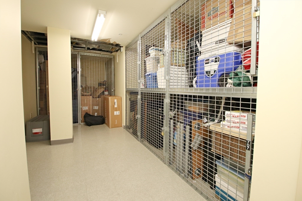 Chelsea, Massachusetts 02150, United States, 2 Bedrooms Bedrooms, ,2 BathroomsBathrooms,Residential,Active,235521