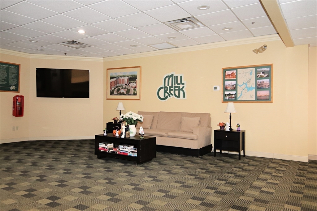 Chelsea, Massachusetts 02150, United States, 2 Bedrooms Bedrooms, ,2 BathroomsBathrooms,Residential,Active,235521