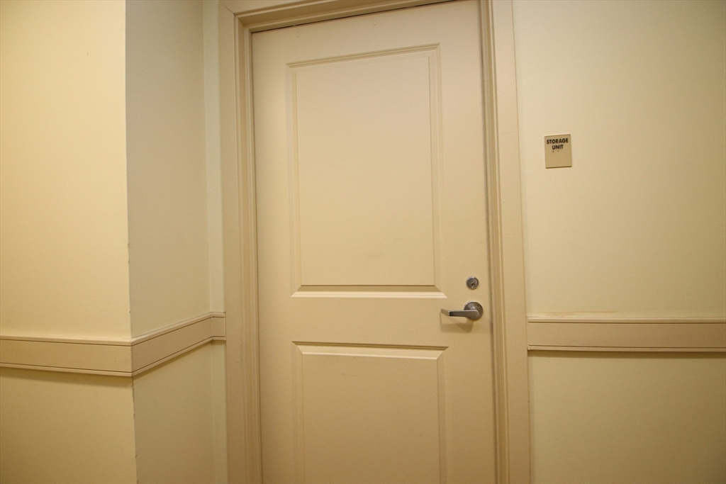 Chelsea, Massachusetts 02150, United States, 2 Bedrooms Bedrooms, ,2 BathroomsBathrooms,Residential,Active,235521