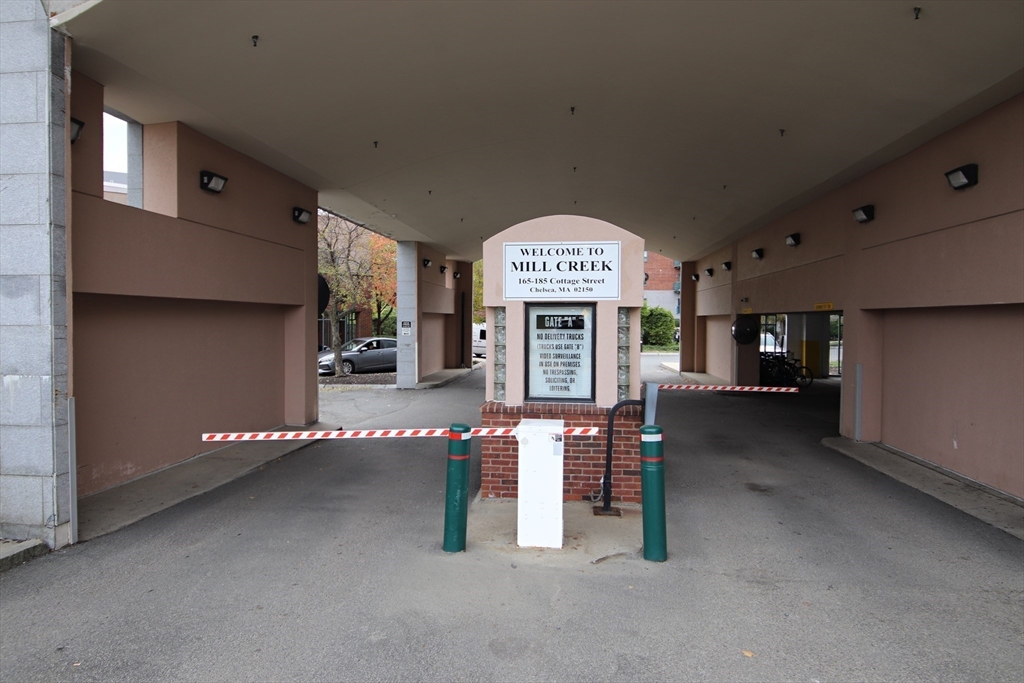 Chelsea, Massachusetts 02150, United States, 2 Bedrooms Bedrooms, ,2 BathroomsBathrooms,Residential,Active,235521