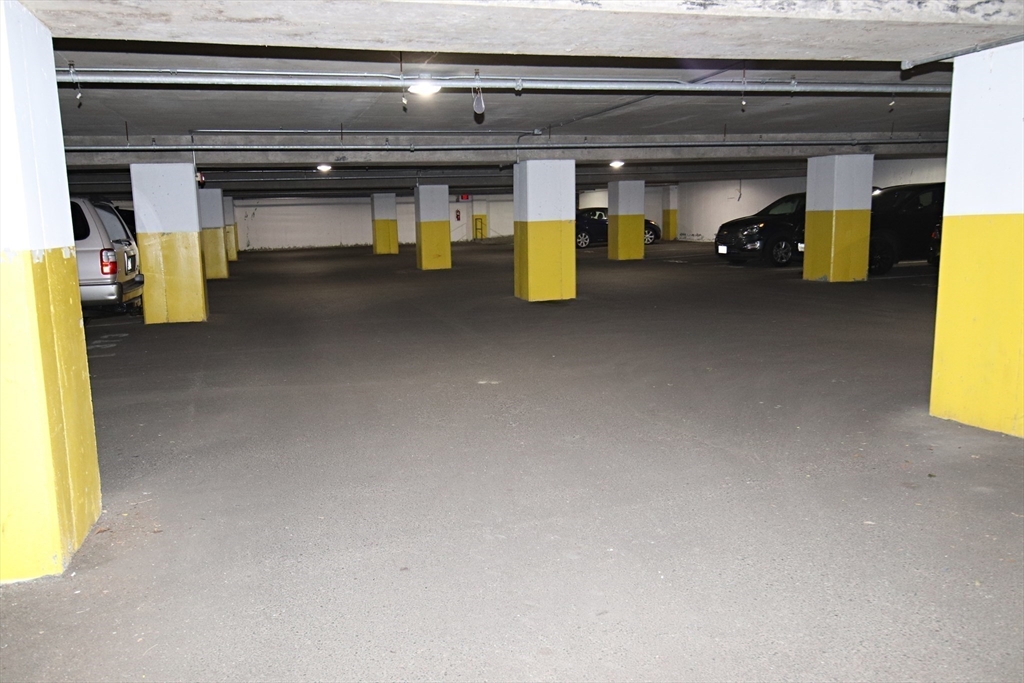 Chelsea, Massachusetts 02150, United States, 2 Bedrooms Bedrooms, ,2 BathroomsBathrooms,Residential,Active,235521