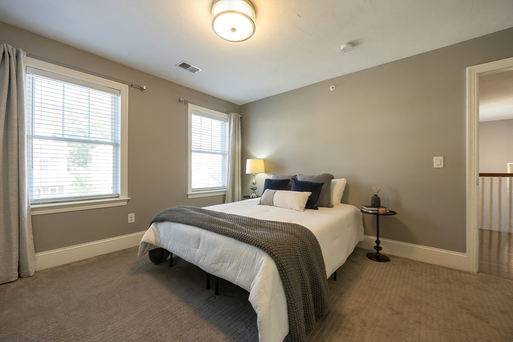 Franklin, Massachusetts 02038, United States, 3 Bedrooms Bedrooms, ,4 BathroomsBathrooms,Residential,Active,201803