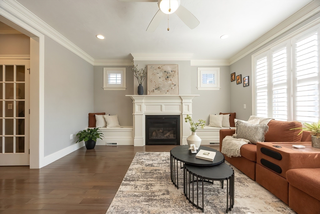 Franklin, Massachusetts 02038, United States, 3 Bedrooms Bedrooms, ,4 BathroomsBathrooms,Residential,Active,201803