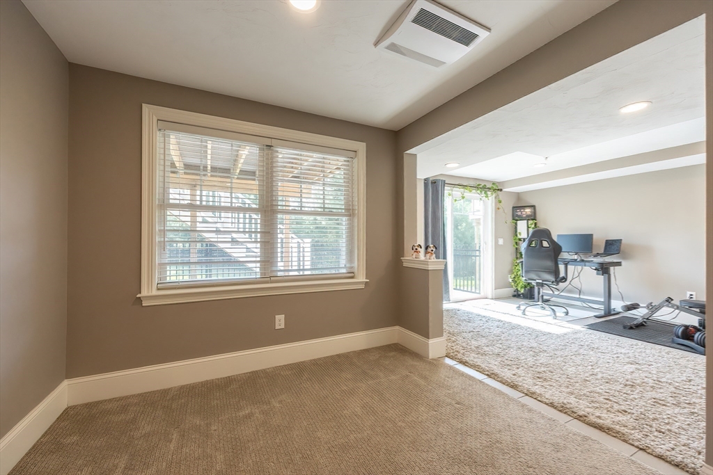 Franklin, Massachusetts 02038, United States, 3 Bedrooms Bedrooms, ,4 BathroomsBathrooms,Residential,Active,201803